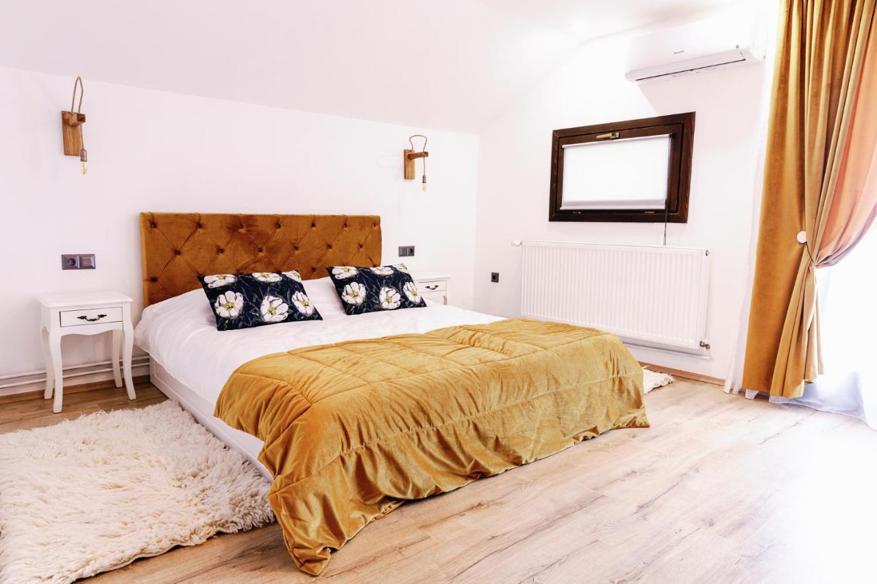 Casa Tamplarului Villa Alba Iulia Exteriör bild